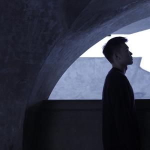 女人脱精光让男人桶
